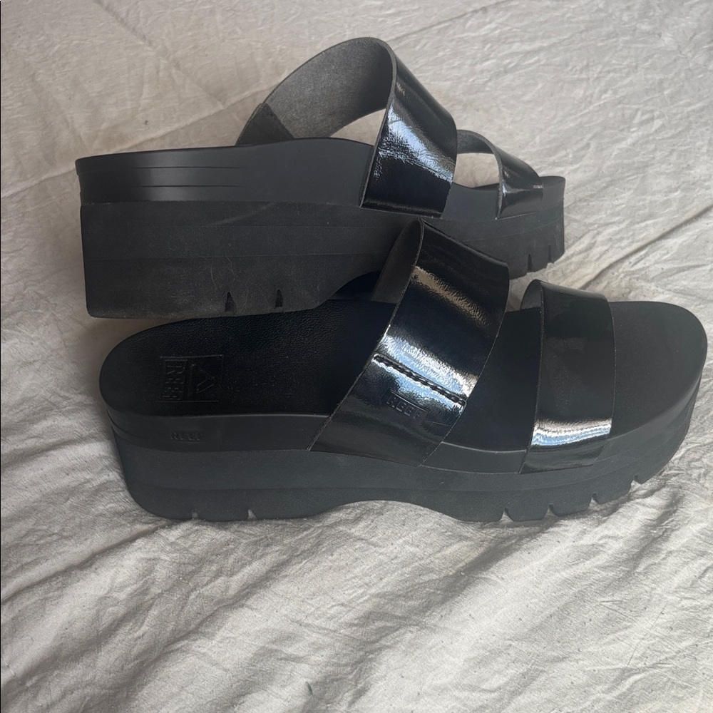 REEF Black Patent Cushion Vista Higher Slide Sandals